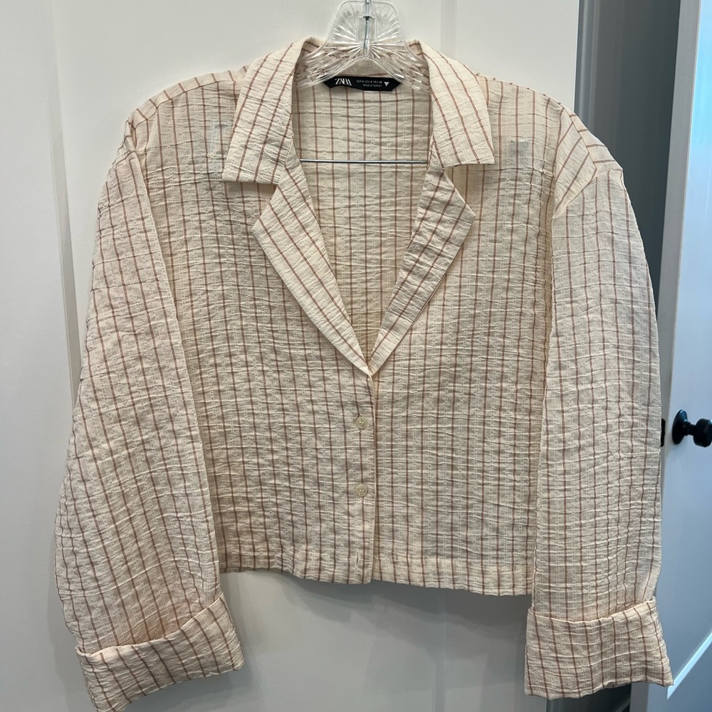 Zara cropped button up top